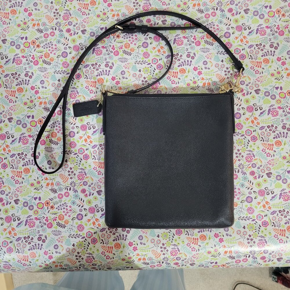 COACH LEATHER CROSS BODY PURSE *AUTHENTIC* - Picture 8 of 13